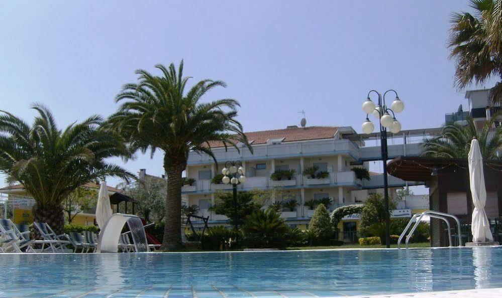 Hotel Marina روزيتو ديلي أبروتسي المظهر الخارجي الصورة