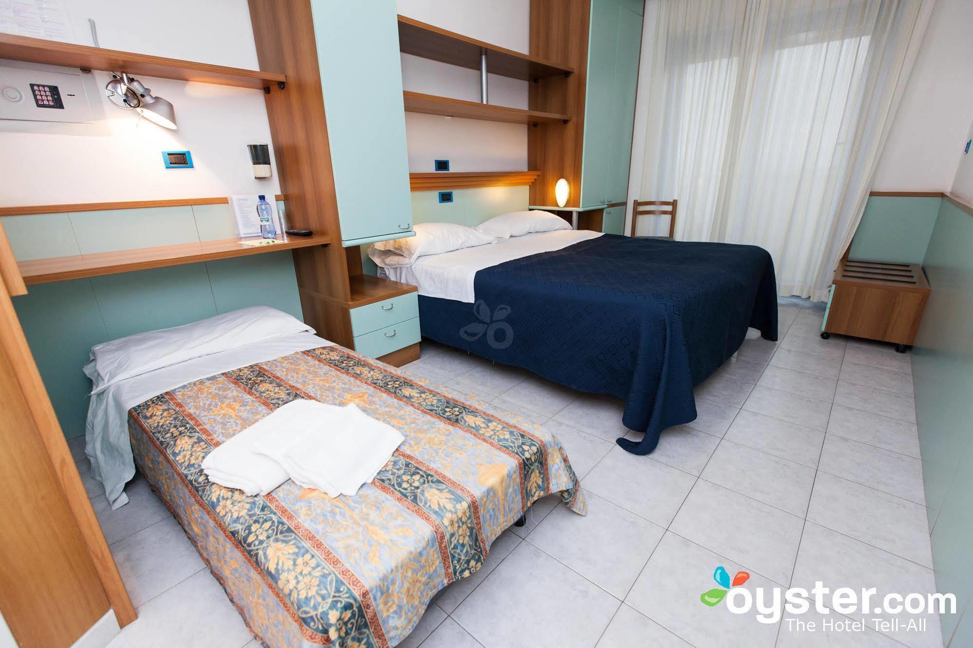Hotel Marina روزيتو ديلي أبروتسي المظهر الخارجي الصورة