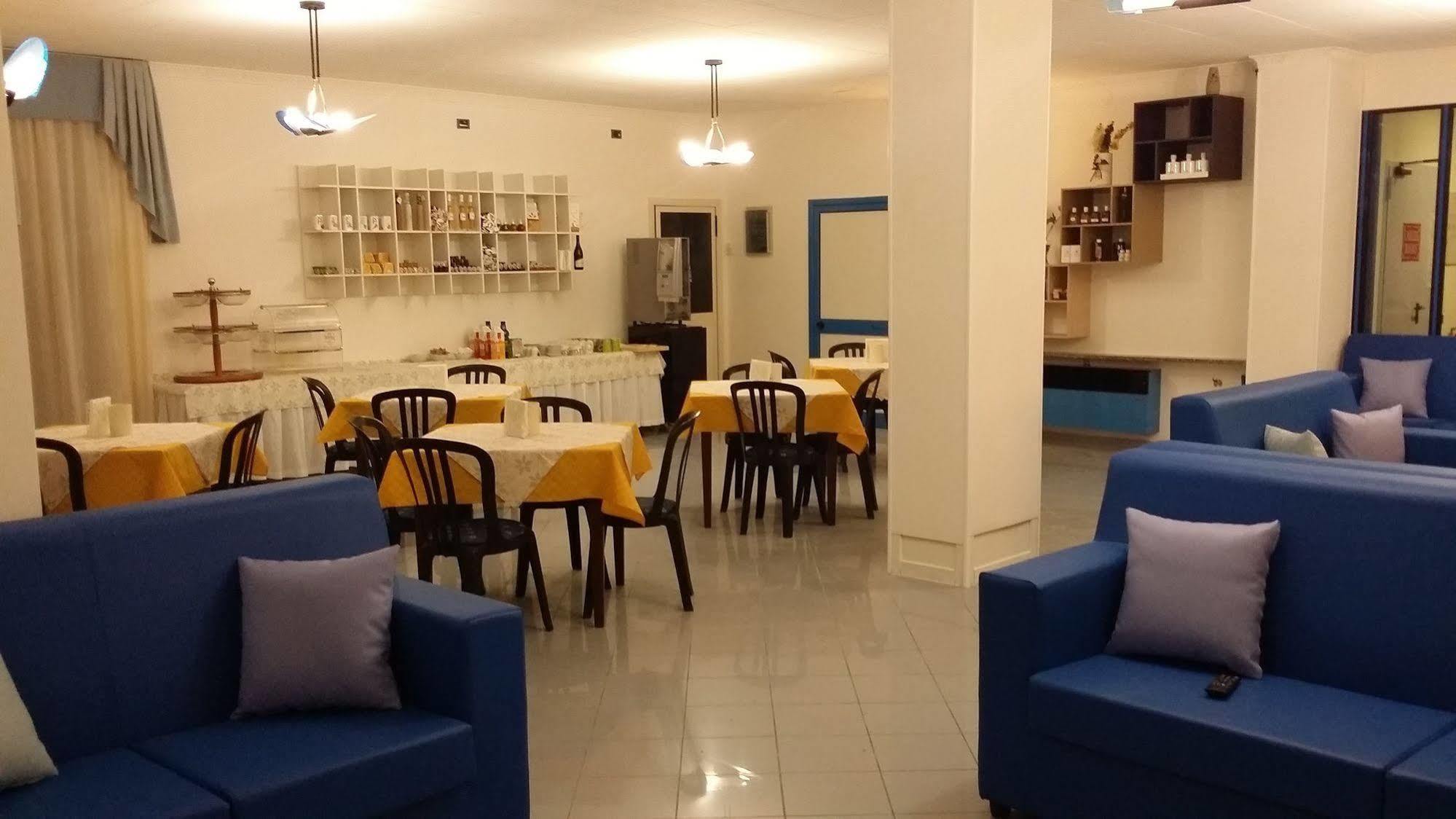 Hotel Marina روزيتو ديلي أبروتسي المظهر الخارجي الصورة